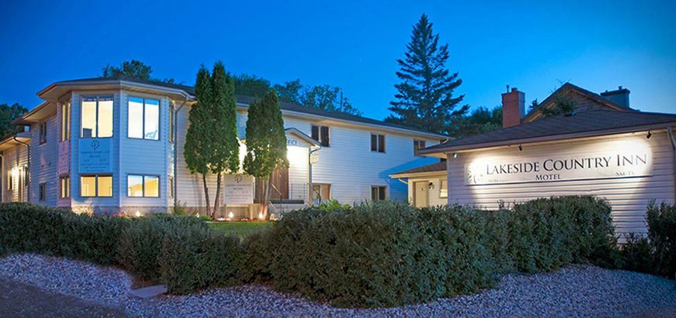 Lakeside Country Inn Manitou Beach Exterior photo